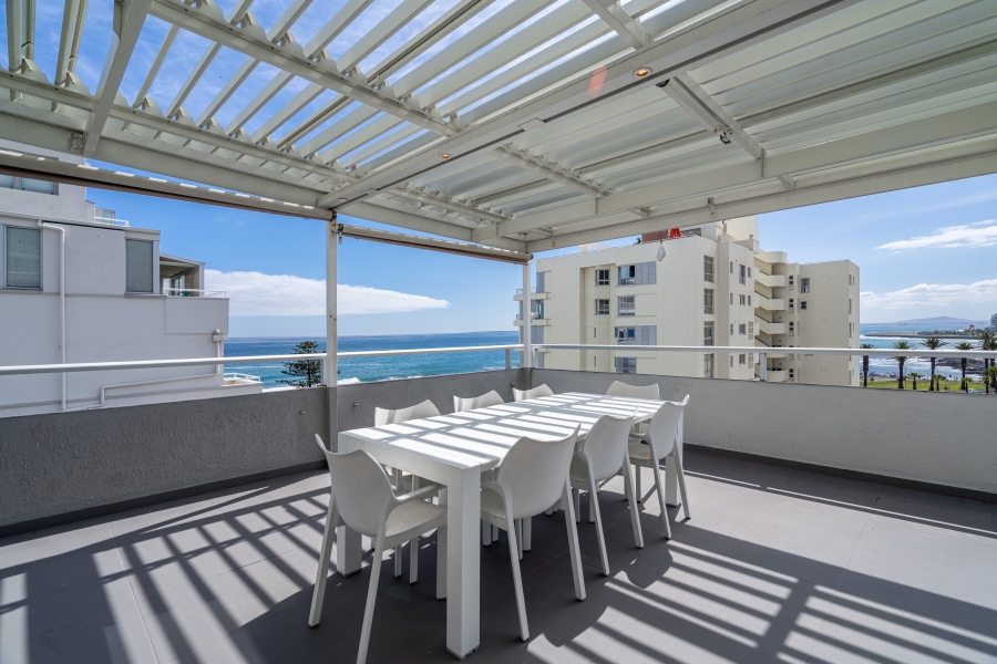 2 Bedroom Property for Sale in Sea Point Western Cape